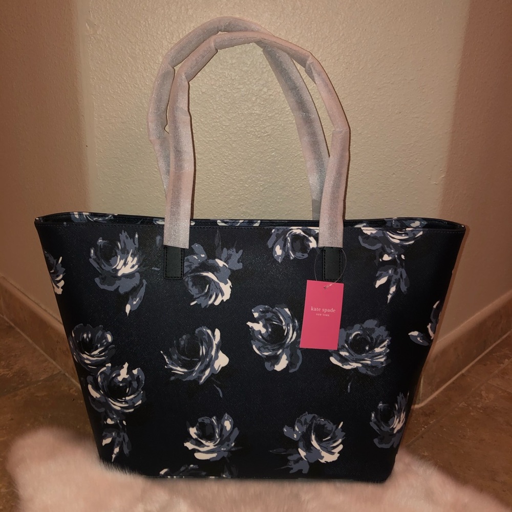 ❌SOLD❌ Kate Spade Shore Street Rose Tote/Wallet - Picture 9 of 16
